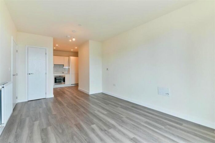 2 Bedroom Flat To Rent In North End Road, Wembley, HA9