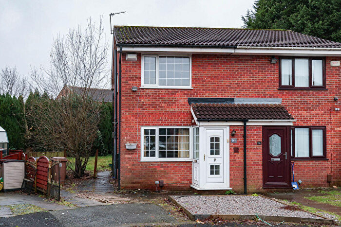 2 Bedroom Semi-Detached House For Sale In Higher Wheat Lane, Rochdale, OL16