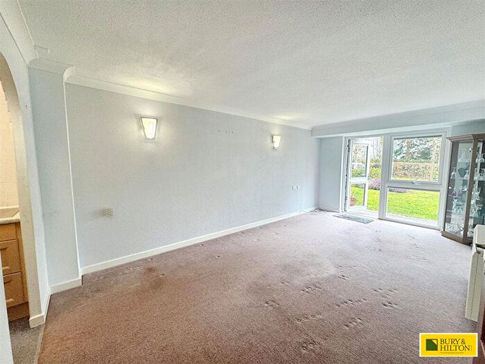 1 Bedroom Apartment For Sale In Park Road, Buxton, SK17