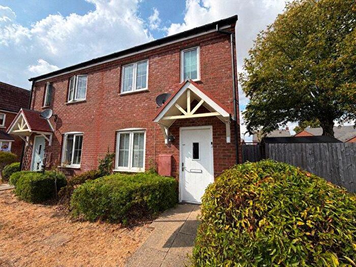 3 Bedroom Semi-Detached House To Rent In Diamond Way, Chilton, Didcot, OX11