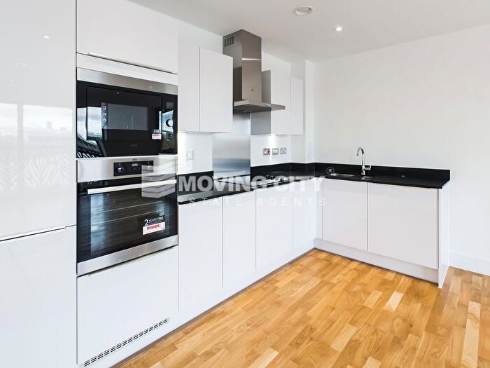 2 Bedroom Flat For Sale In Cityview Point, Leven Road, E14