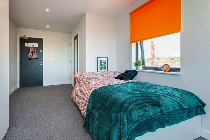 1 Bedroom Flat To Rent In Bedford Street, Princesshay Square, Exeter, EX1