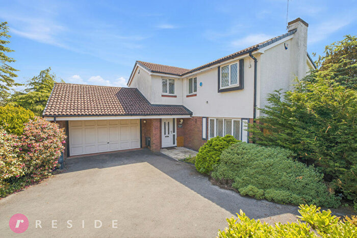 4 Bedroom Detached House For Sale In Swift Road, Bamford, Rochdale, OL11