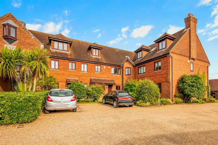 2 Bedroom Flat To Rent In Meade Court, Walton On The Hill, Tadworth, KT20