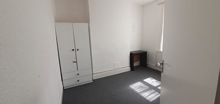 3 Bedroom Terraced House For Sale In Eversleigh Road, London, E6