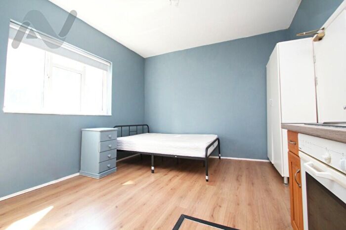 Studio To Rent In Wells Terrace, London, N4