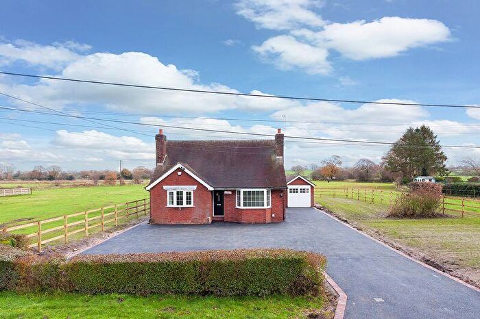 3 Bedroom Detached House For Sale In Giantswood Lane, Somerford Booths, CW12