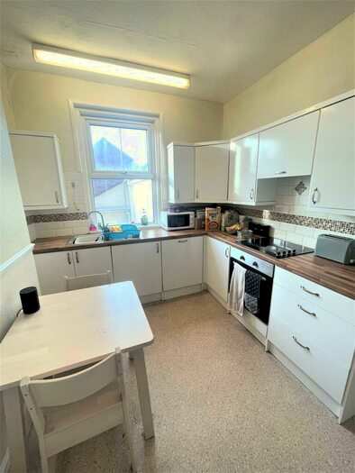 1 Bedroom Apartment To Rent In Okehampton Road, Exeter, EX4