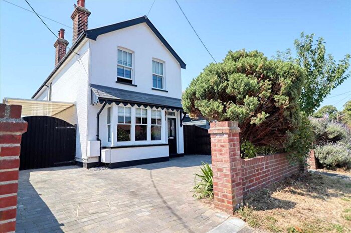 3 Bedroom Detached House For Sale In St Clairs Road, St Osyth, CO16