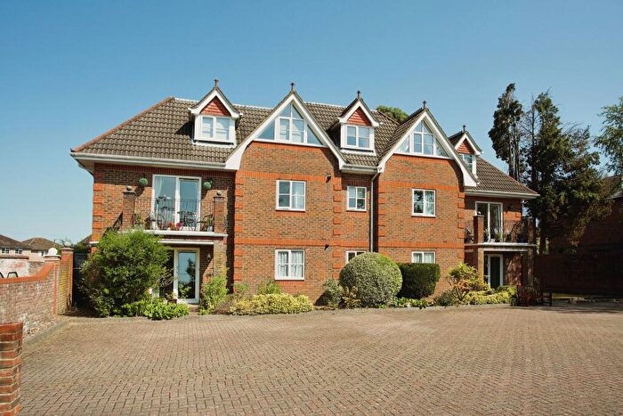 2 Bedroom Flat For Sale In Winchester Road, Chandler's Ford, Eastleigh, Hampshire, SO53