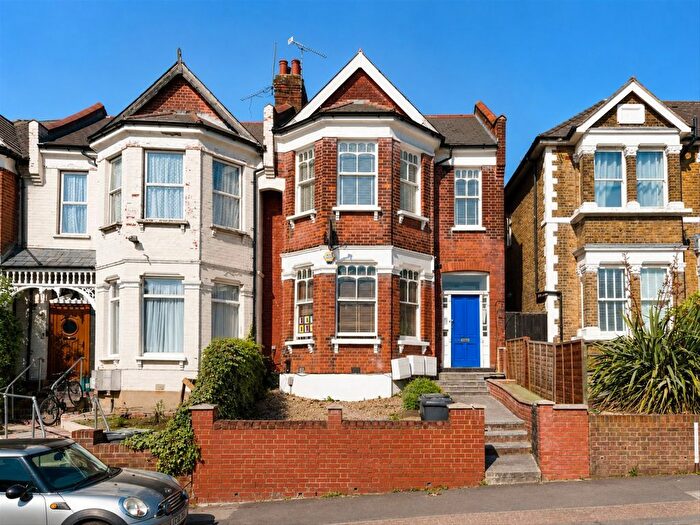 1 Bedroom Flat To Rent In Colney Hatch Lane, London, N10
