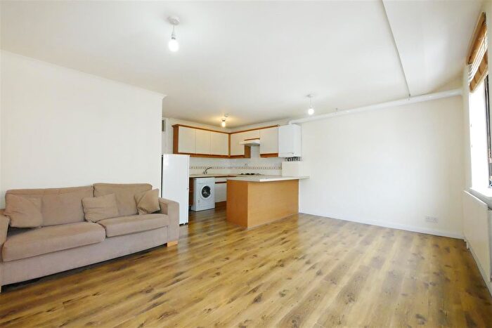 1 Bedroom Flat To Rent In Fonthill Road, Finsbury Park, N4