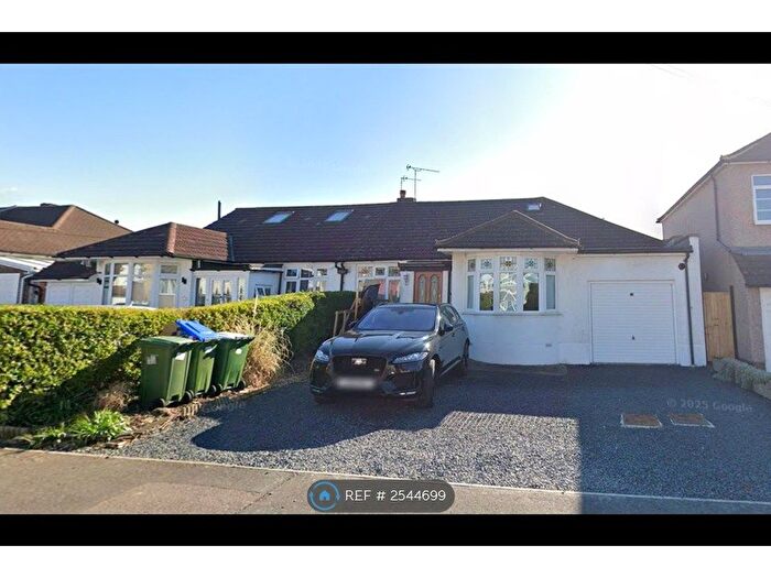 4 Bedroom Semi-Detached House To Rent In Camborne Road, Sidcup, DA14