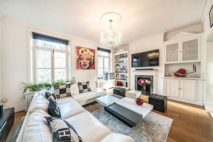 4 Bedroom Maisonette To Rent In Kings Road, Chelsea, SW10