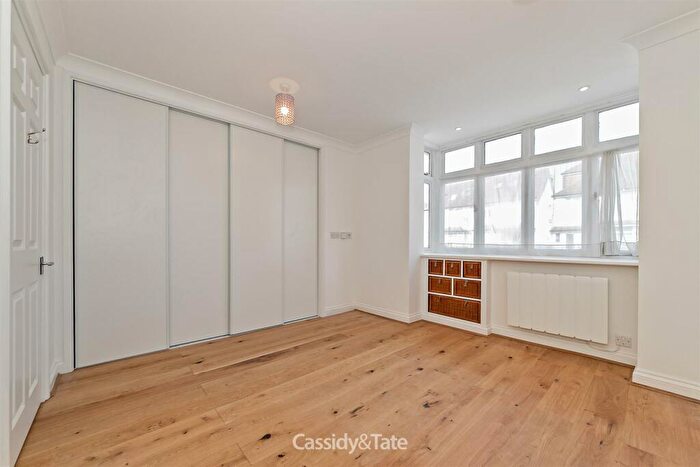 1 Bedroom Maisonette To Rent In B Campfield RoadSt AlbansHertfordshire, AL1