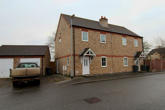 3 Bedroom Semi-Detached House To Rent In Hortonfield Drive, Washingborough, LN4