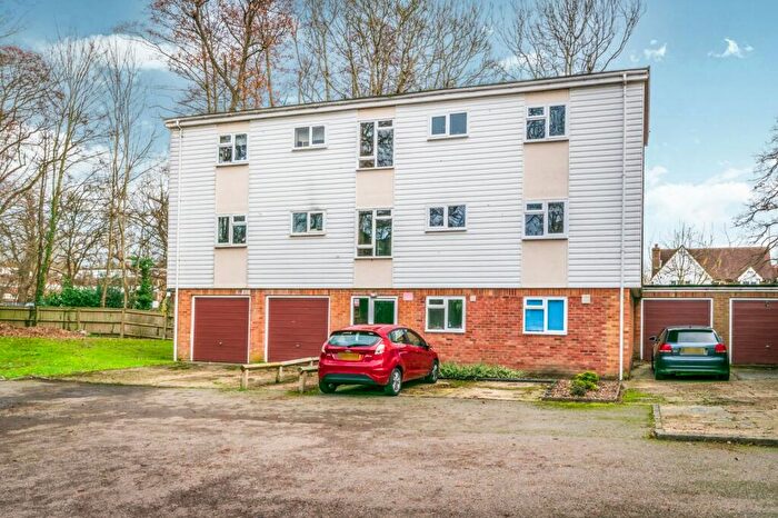 1 Bedroom Property To Rent In Blackbridge Lane, Horsham, RH12