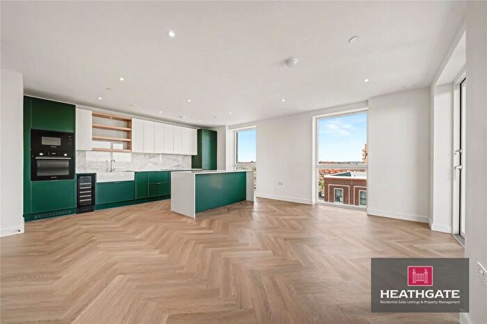 3 Bedroom Flat To Rent In Lindley House, Silkstream, The Hyde, NW9