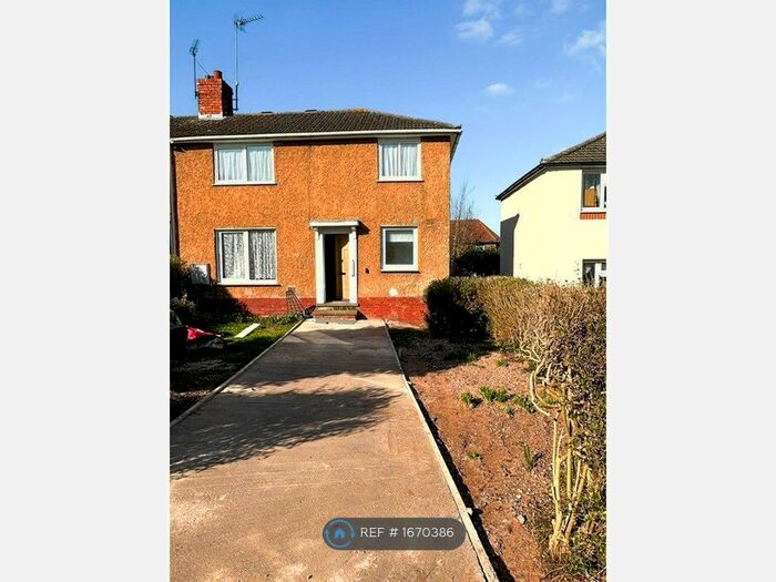 3 Bedroom Semi-Detached House To Rent In Central Avenue, Kettering, NN16