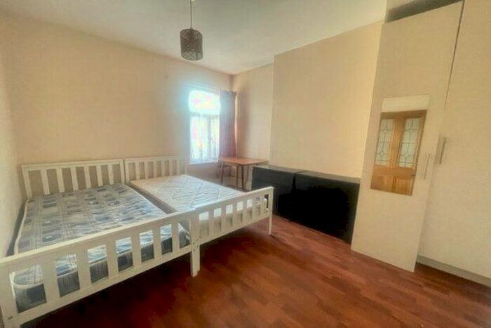 2 Bedroom Flat To Rent In B Bushey Road, London, E13