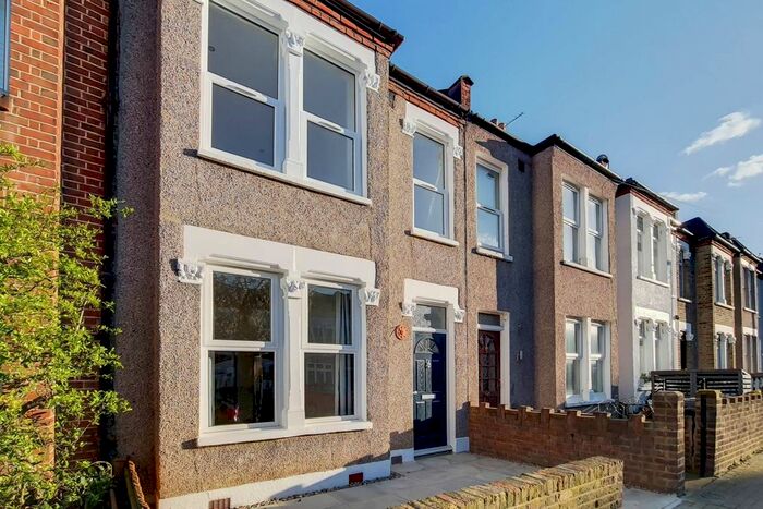 3 Bedroom Property To Rent In Blandford Road, Beckenham, BR3