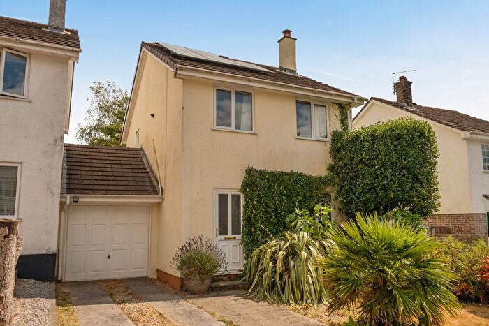 3 Bedroom Link Detached House For Sale In Ash Grove, Ivybridge, PL21