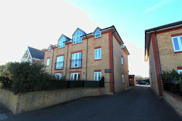 2 Bedroom Flat To Rent In Lennox Road, Gravesend, Kent, DA11