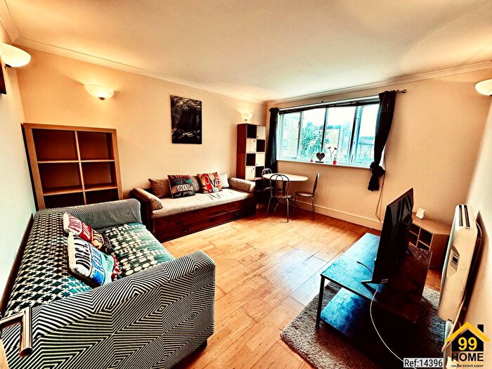 2 Bedroom Flat To Rent In Duckett Street, London, E1