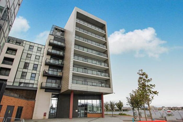 3 Bedroom Apartment To Rent In Duncansby House, Ferry Court, CF11