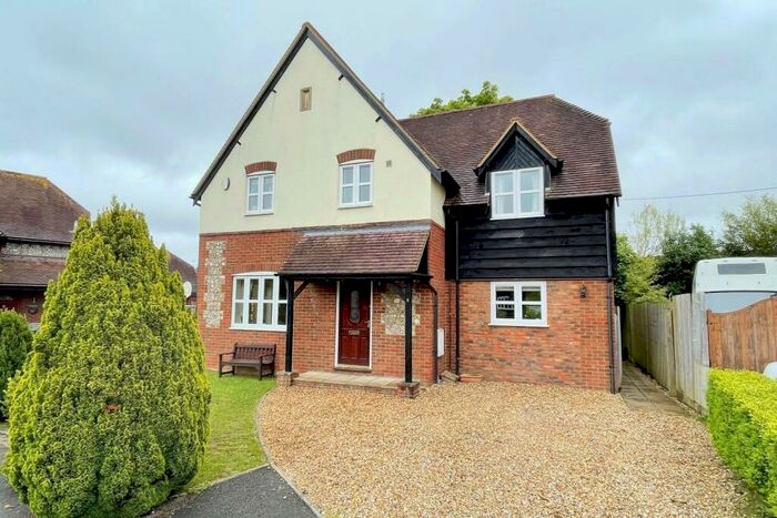 4 Bedroom Detached House To Rent In Blandford, DT11