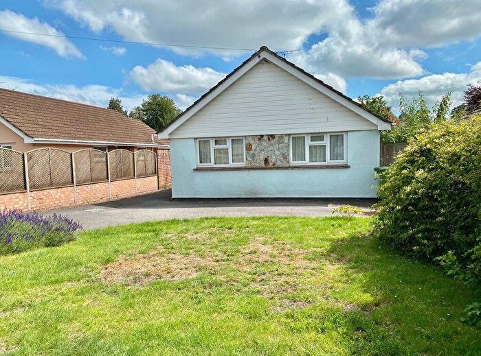 2 Bedroom Bungalow For Sale In Woodcock Gardens, Warminster, BA12
