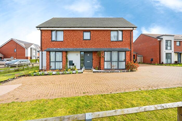 4 Bedroom Detached House For Sale In Tuddenham Row, Wootton, Bedford, MK43