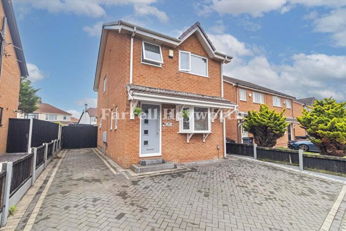 3 Bedroom Detached House For Sale In Valentia Road, Blackpool, FY2