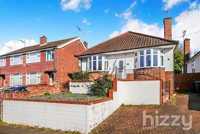 3 Bedroom Detached Bungalow For Sale In Oulton Road, Ipswich, IP3