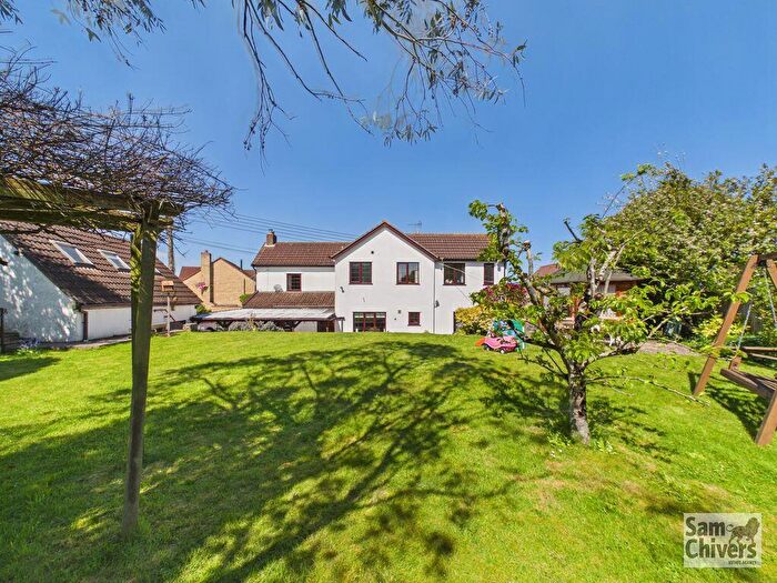 4 Bedroom Detached House For Sale In Bakers Lane, Chilcompton, BA3