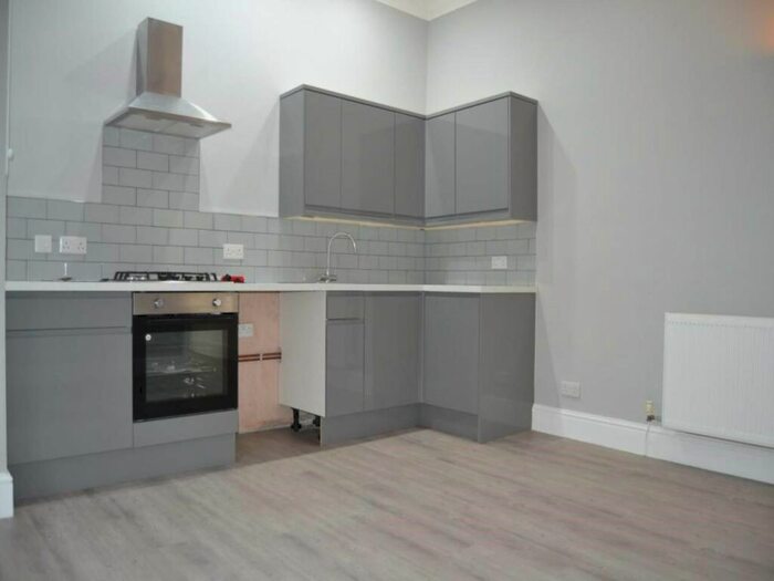 1 Bedroom Flat To Rent In The Parade, Cardiff, CF24