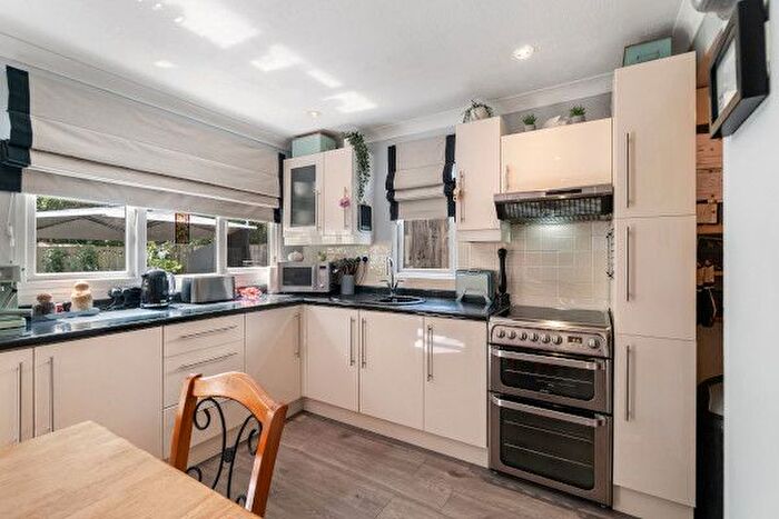 3 Bedroom Terraced House For Sale In Blundell Road, Edgware, HA8