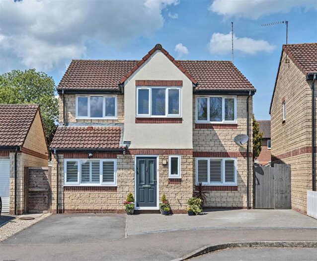 4 Bedroom Detached House For Sale In Derriads Lane, Chippenham, SN14