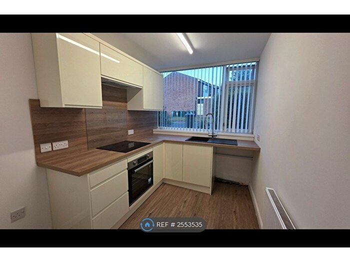 2 Bedroom Flat To Rent In Crowmere Road, Coventry, CV2
