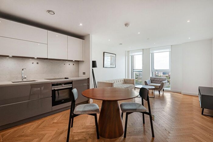 3 Bedroom Flat For Sale In Southwark Bridge Road, Borough, SE1