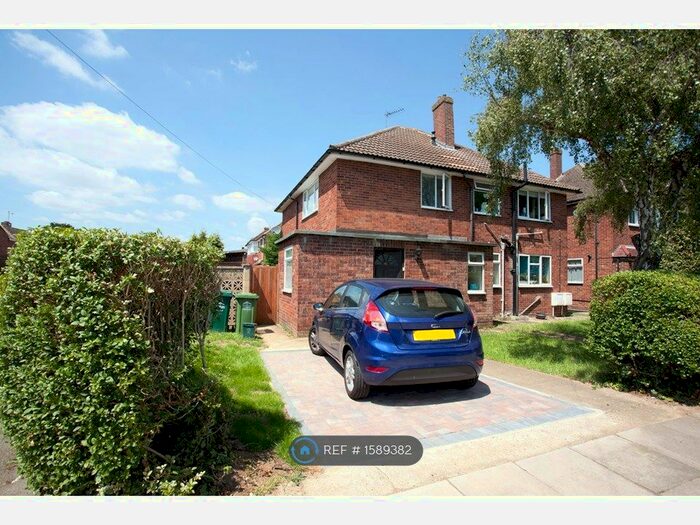 2 Bedroom Maisonette To Rent In Gordon Road, Ashford, TW15