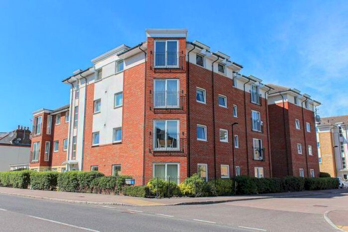2 Bedroom Flat To Rent In Mistral Court, St Albans, AL1