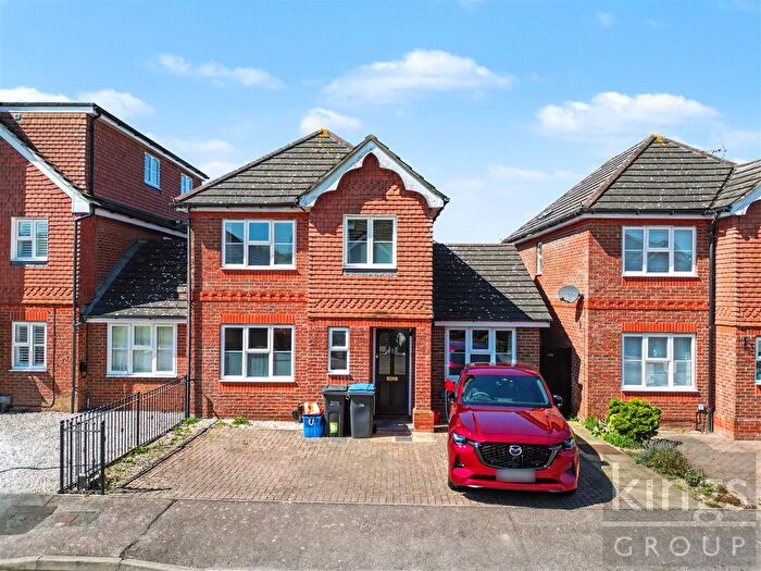 3 Bedroom Link Detached House For Sale In Ridgeways, Church Langley, CM17