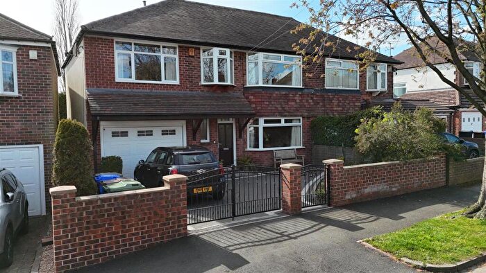 4 Bedroom Semi Detached House For Sale In Norton Park Drive, Sheffield, S8