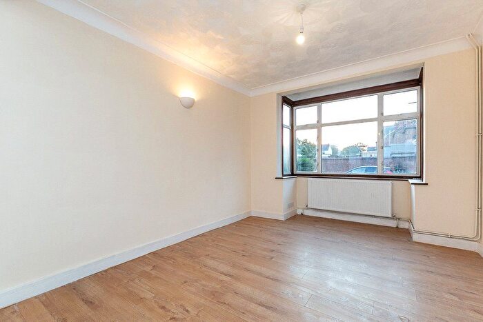 4 Bedroom Terraced House To Rent In Hanson Gardens, Southall, London, UB1