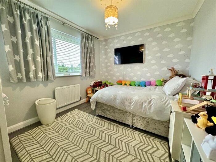 4 Bedroom Detached House For Sale In The Pastures, Royston, Barnsley, S71