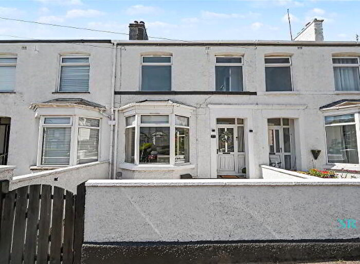 3 Bedroom Mid Terraced House For Sale In Bloomfield Gardens, Belfast, BT5