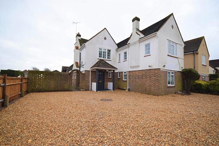 4 Bedroom Detached House To Rent In Parklands Avenue, Bognor Regis, PO21