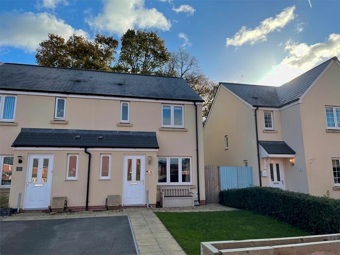 3 Bedroom Semi-Detached House For Sale In Nash Drive, Wellington, Somerset TA21