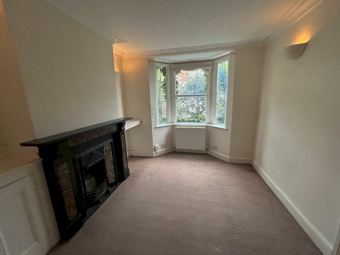 3 Bedroom House To Rent In Stafford Street, Swindon, SN1